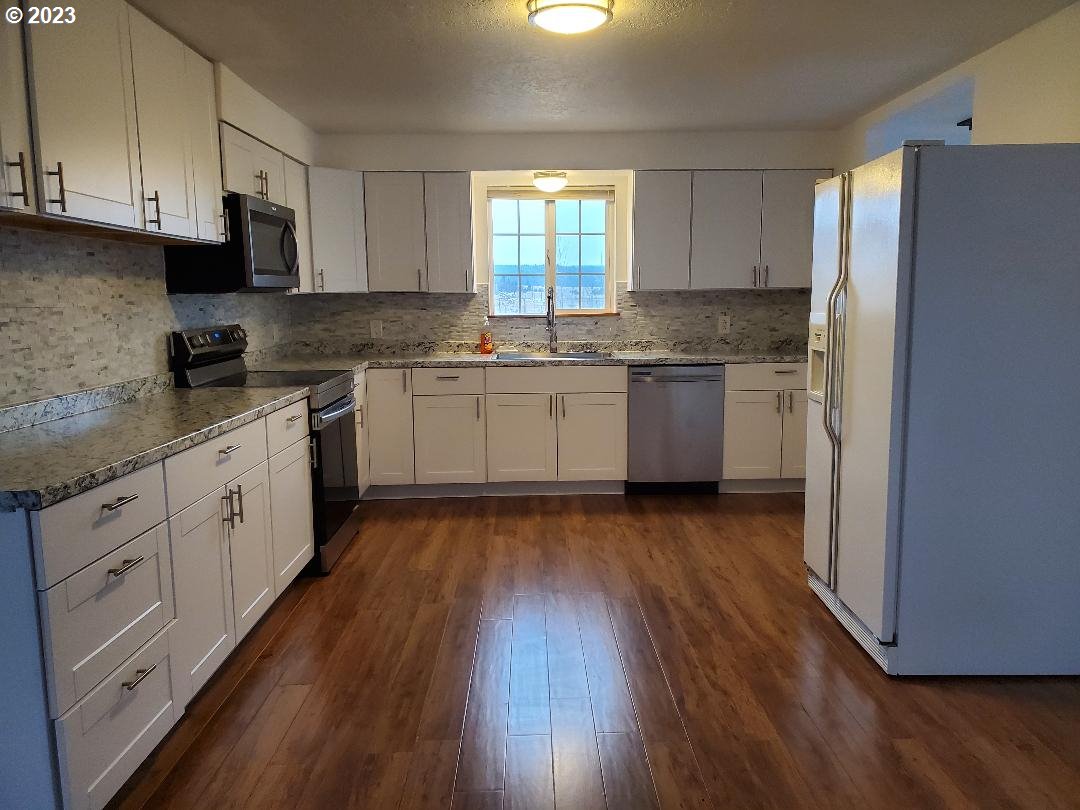 78264 Walters Road Maupin, OR 97037 - Photo 6 of 30 Gallery Image 6