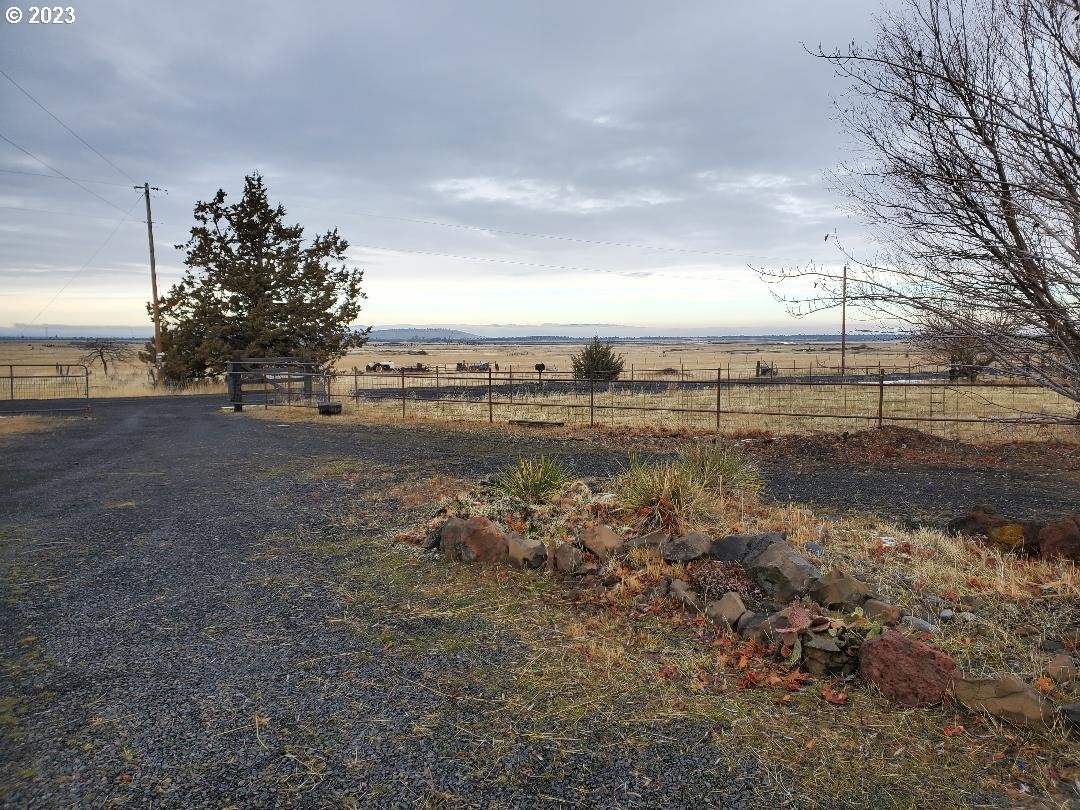78264 Walters Road Maupin, OR 97037 - Photo 7 of 30 Gallery Image 7