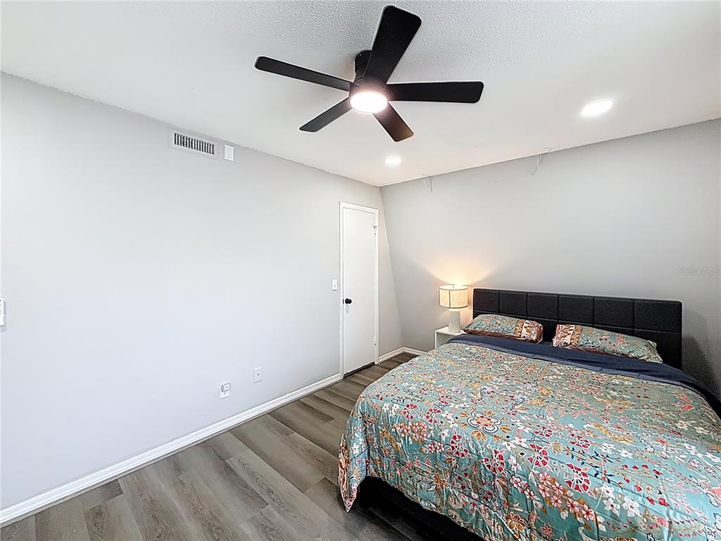 1700 Southwest 16th Court, Unit J21 Gainesville, FL 32608 - Photo 21 of 30