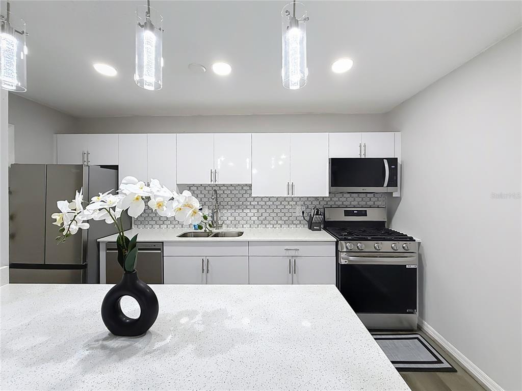 1700 Southwest 16th Court, Unit J21 Gainesville, FL 32608 - Photo 8 of 30