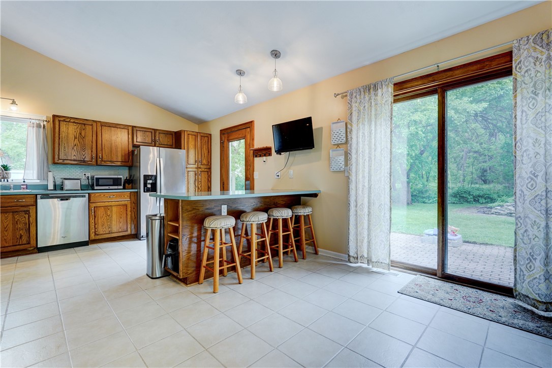 1990 Penfield Road Penfield, NY 14526 - Photo 20 of 44 Breakfast bar!
