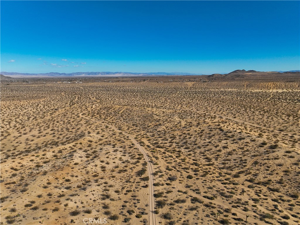 56923 Reche Road Yucca Valley, CA 92284 - Photo 11 of 37