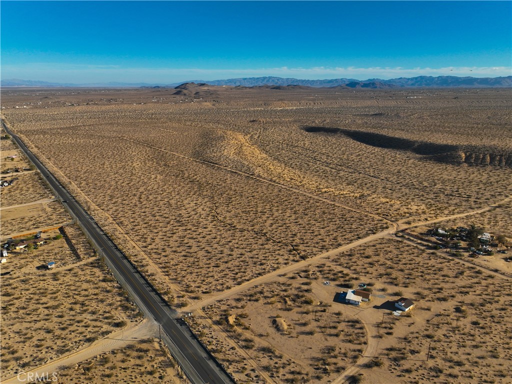 56923 Reche Road Yucca Valley, CA 92284 - Photo 3 of 37