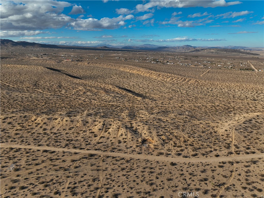 56923 Reche Road Yucca Valley, CA 92284 - Photo 5 of 37