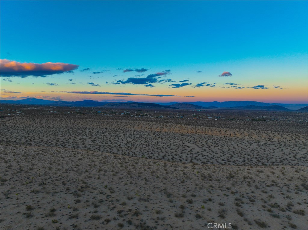 56923 Reche Road Yucca Valley, CA 92284 - Photo 7 of 37
