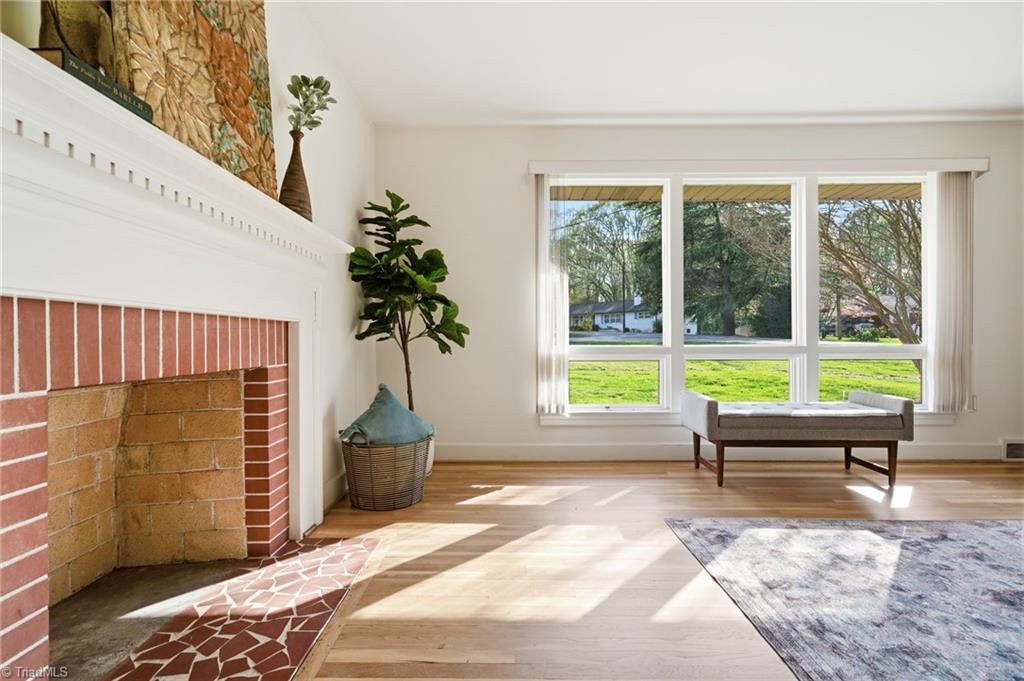 405 Academy Street Rural Hall, NC 27045 - Photo 14 of 47 Living Room