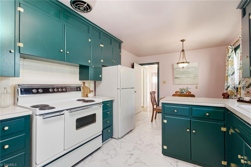 405 Academy Street Rural Hall, NC 27045 - Photo 17 of 47 Dining Room