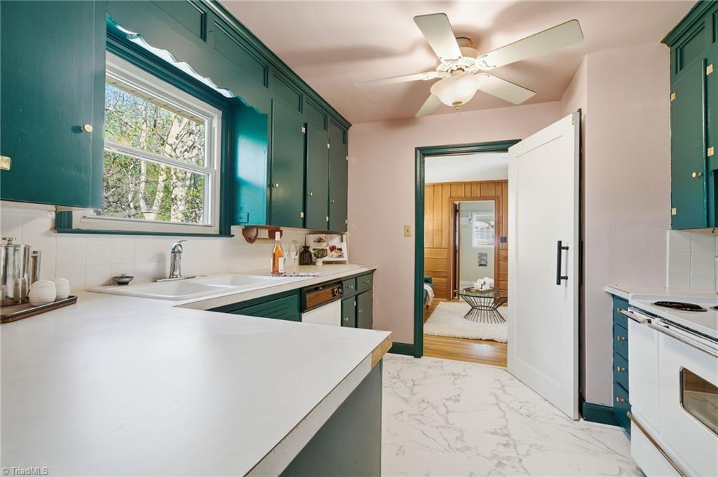 405 Academy Street Rural Hall, NC 27045 - Photo 18 of 47 Dining Room