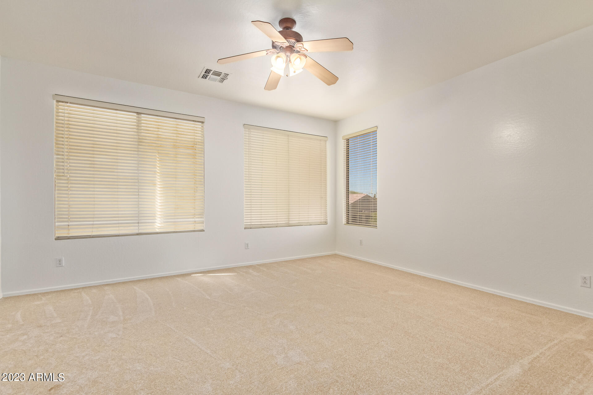 5667 West Evergreen Road Glendale, AZ 85302 - Photo 16 of 41 16 Evergreen 5667