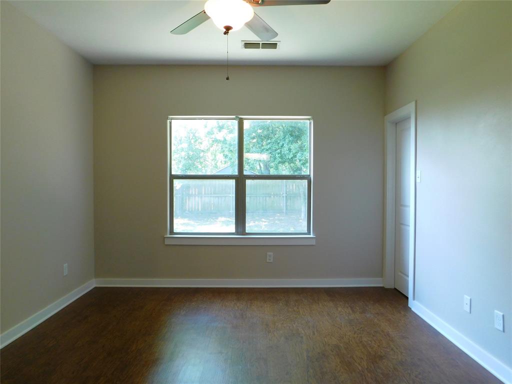 673 Copenhavr Street Pilot Point, TX 76258 - Photo 12 of 24