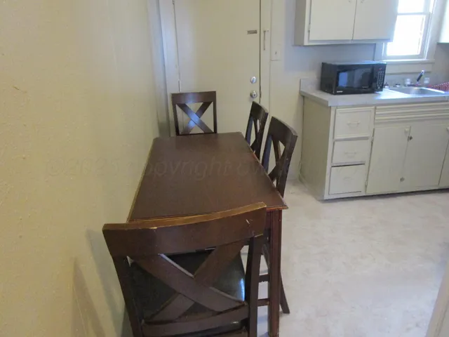 $1,200 | 607 West Wilson Street, Unit 7, Borger, TX 79007