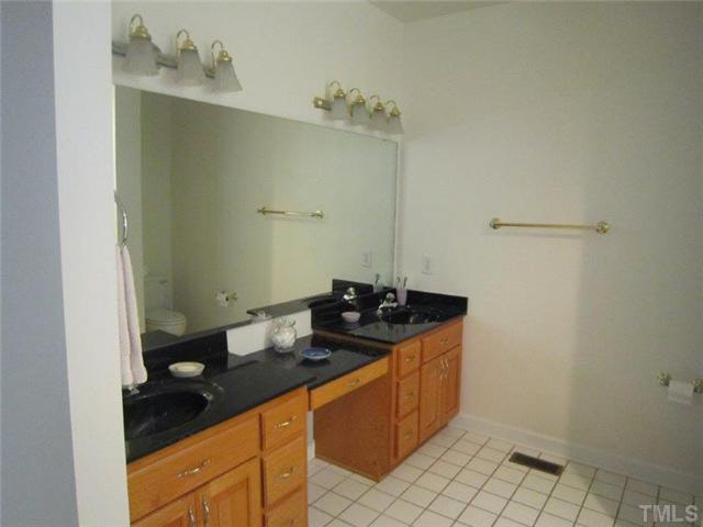 300 Hunters Road Oxford, NC 27565 - Photo 11 of 17 Gallery Image 11
