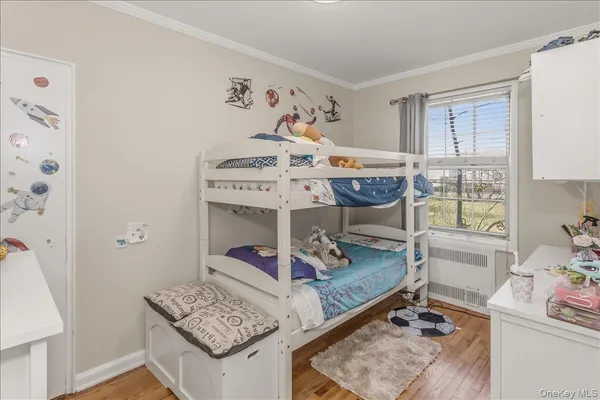 $380,000 | 250 Central Avenue, Unit C111, Lawrence, NY 11559