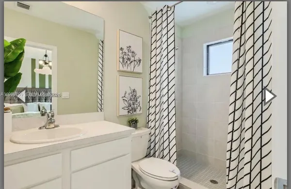 $3,200 | 445 Northeast 1st Street, Florida City, FL 33034