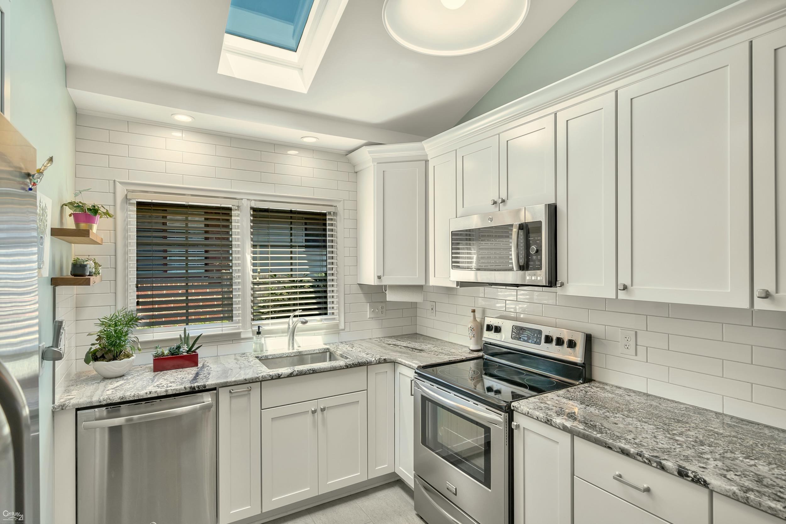 1038 Hawthorne Road Grosse Pointe Woods, MI 48236 - Photo 26 of 61