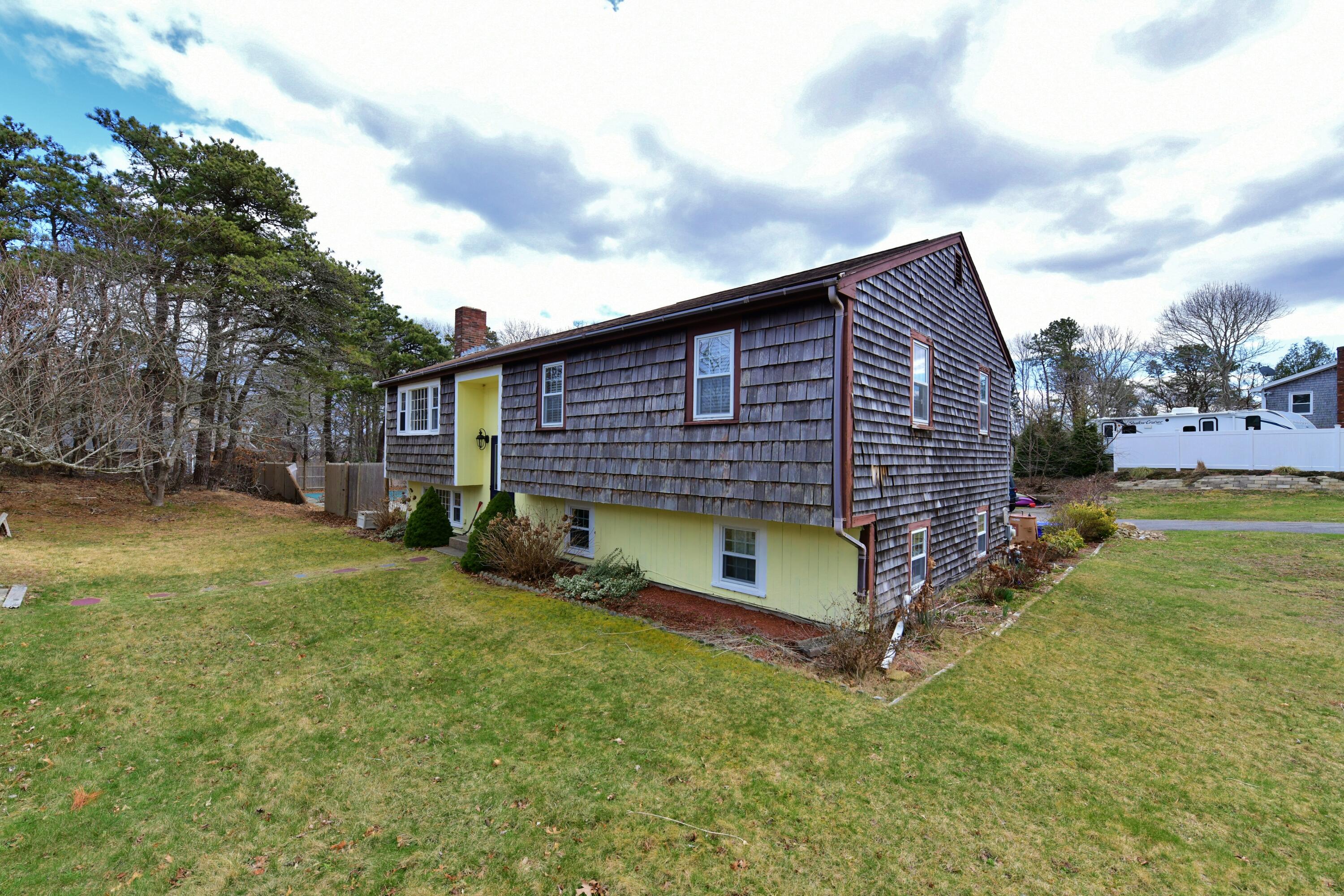 65 Siasconset Drive Sagamore Beach, MA 02562 - Photo 7 of 53 LRE_6842