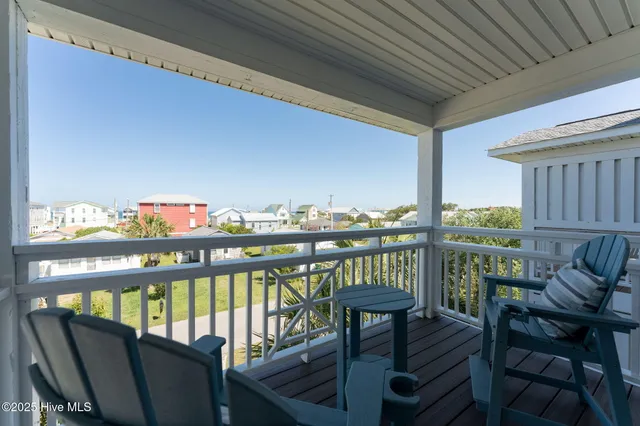 $865,000 | 538 South 4th Avenue, Unit A, Kure Beach, NC 28449