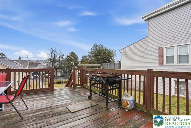 $201,600 | 105 South 2nd Street, Coplay, PA 18037