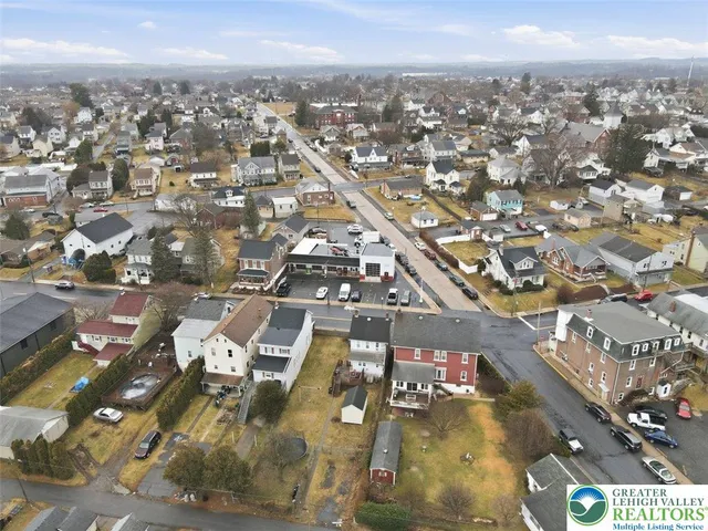 $201,600 | 105 South 2nd Street, Coplay, PA 18037