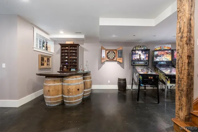 $1,395,000 | 21 Creekview Court, East Aurora, NY 14052