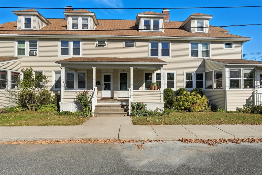 5 Grant Street, Unit 5 Easthampton, MA 01027 - Photo 3 of 36 front view of a house