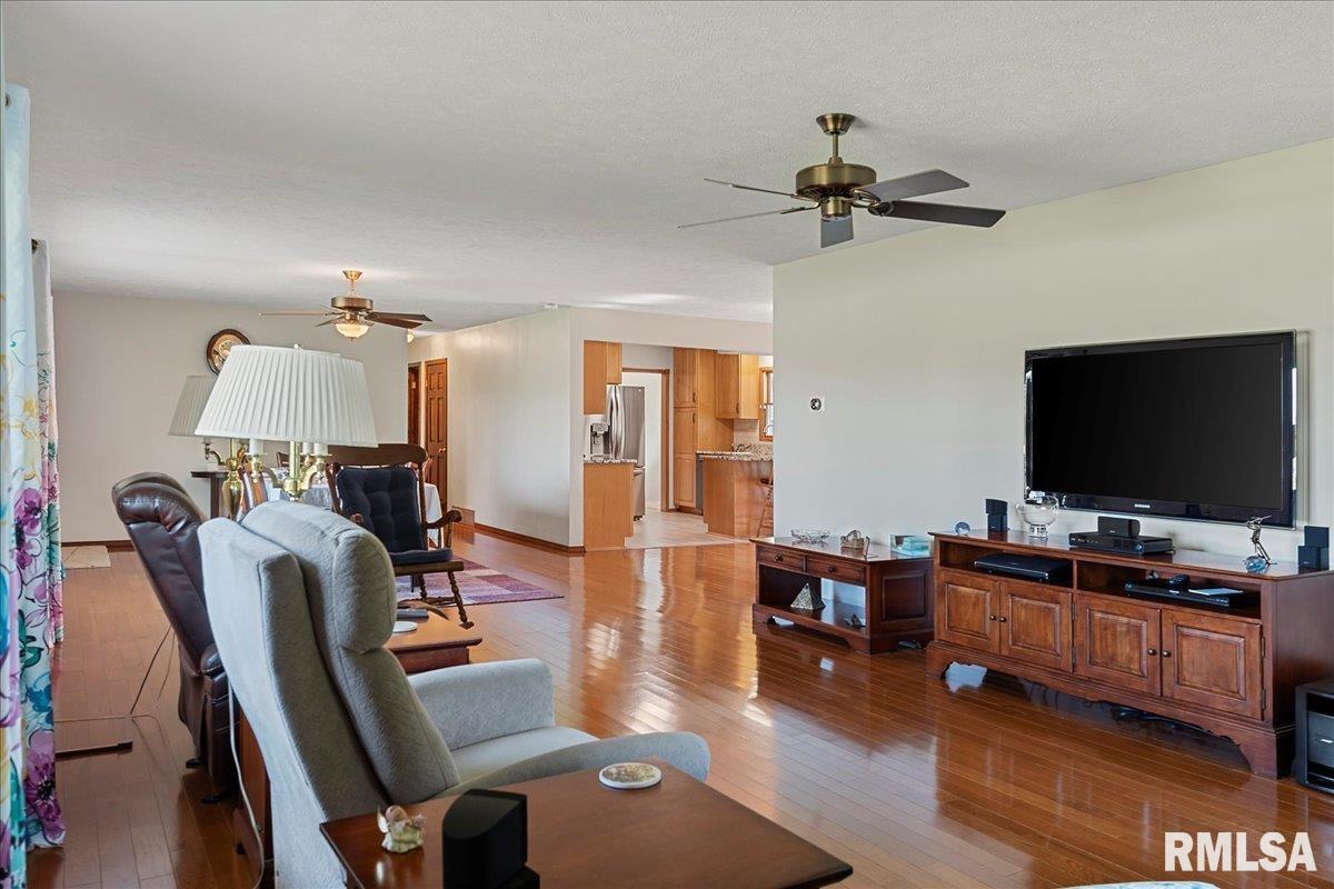 5356 Cockrell Lane Springfield, IL 62711 - Photo 6 of 52