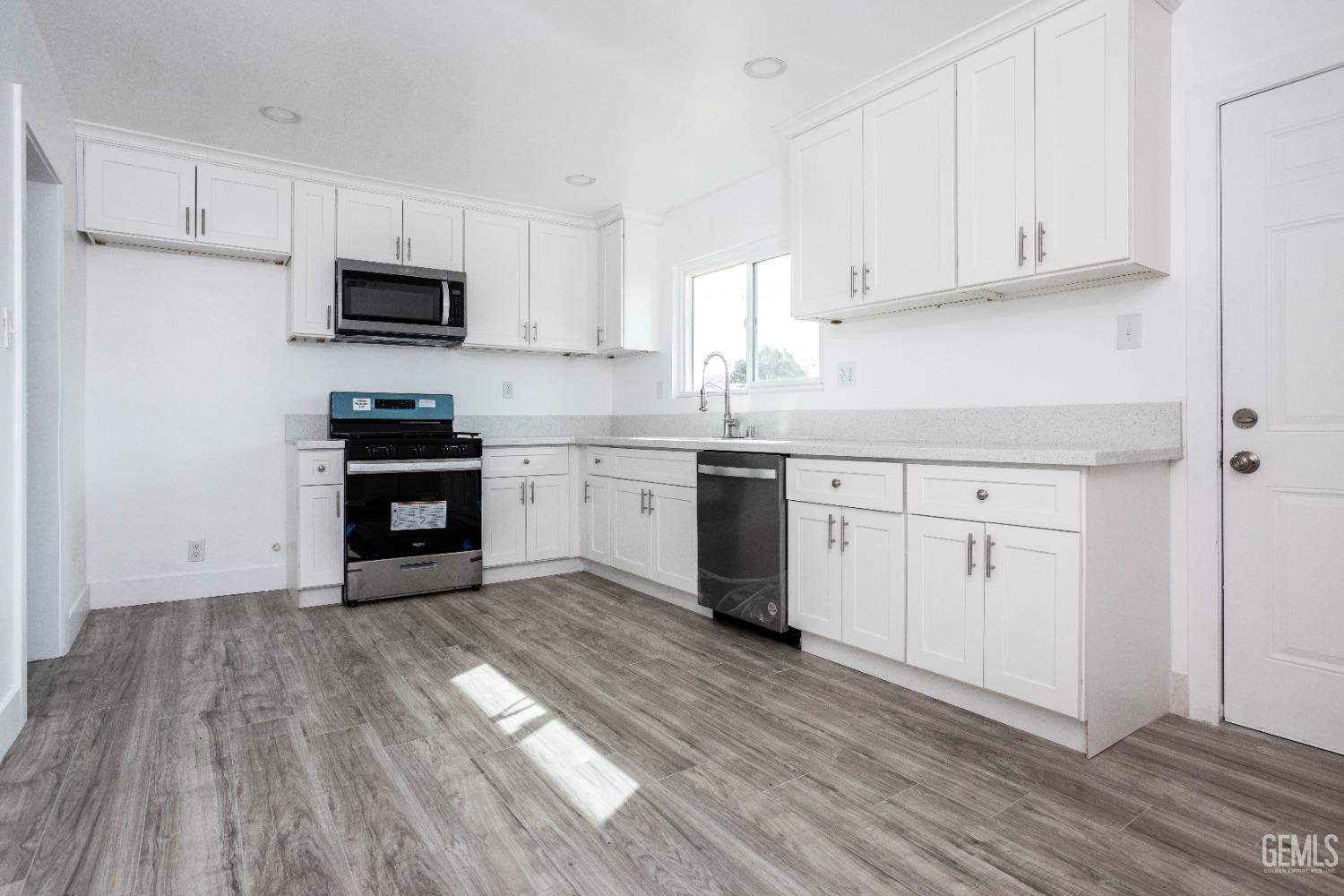 Undisclosed Address Bakersfield, CA 93304 - Photo 12 of 21