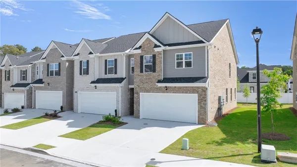 $327,611 | 221 Sound Circle, Stockbridge, GA 30281