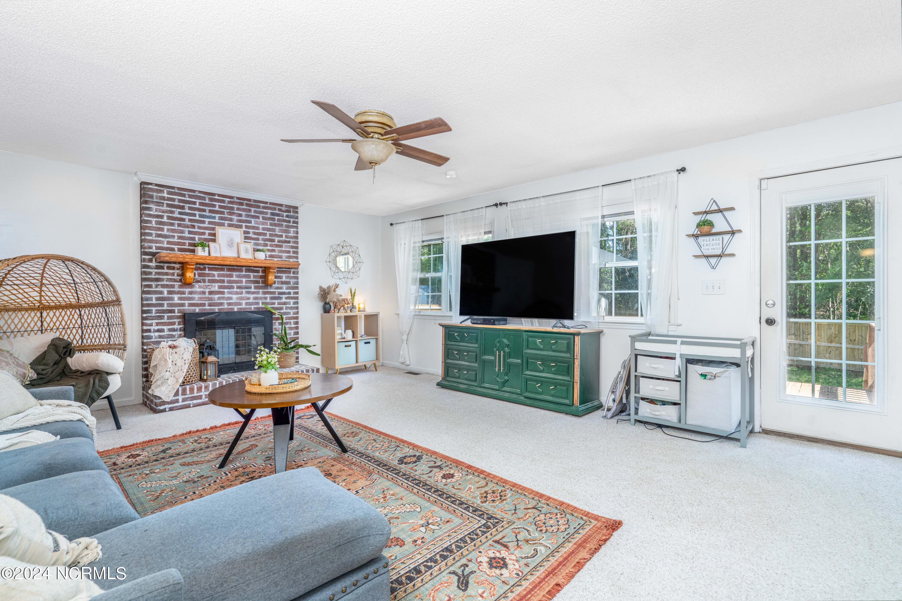 1002 A Pine Valley Road Jacksonville, NC 28546 - Photo 5 of 44 1002-A pine valley (10 of 45)