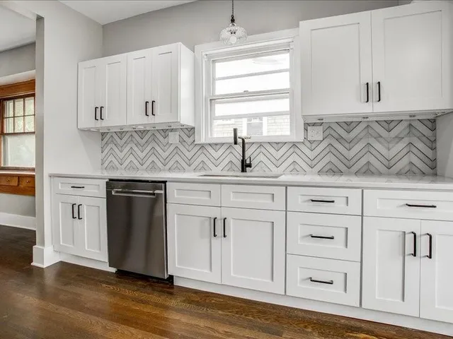 $556,000 | 6020 Central Street, Kansas City, MO 64113