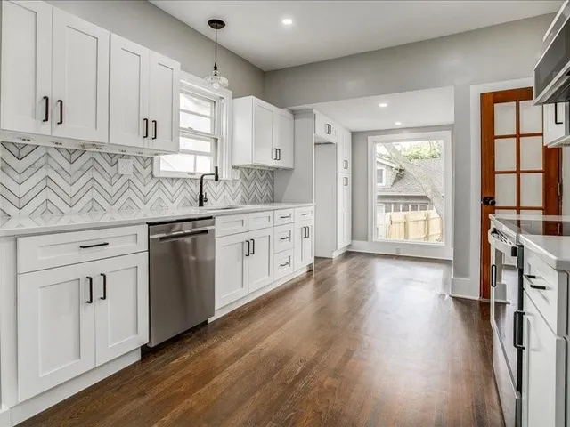 $549,000 | 6020 Central Street, Kansas City, MO 64113