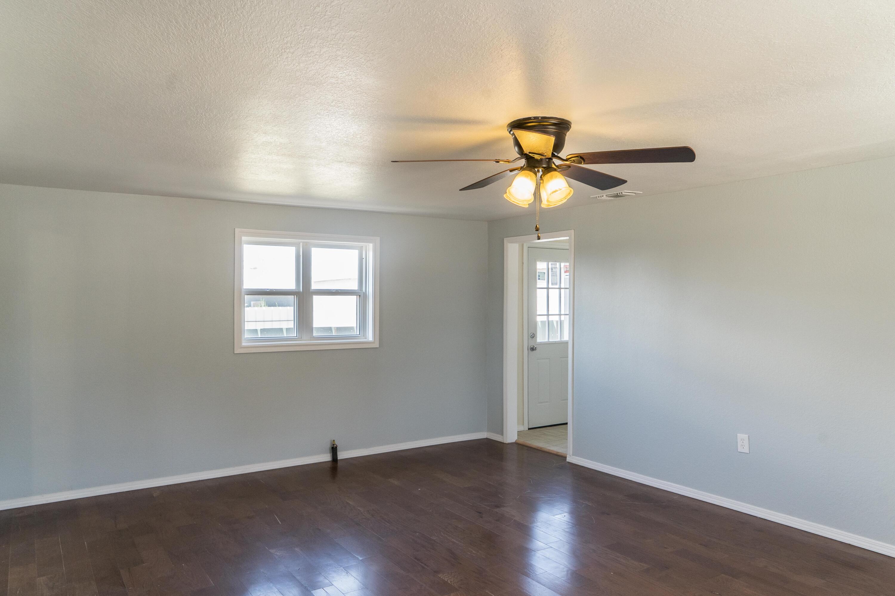 402 East 9th Plainview, TX 79072 - Photo 7 of 41 _LPC7410