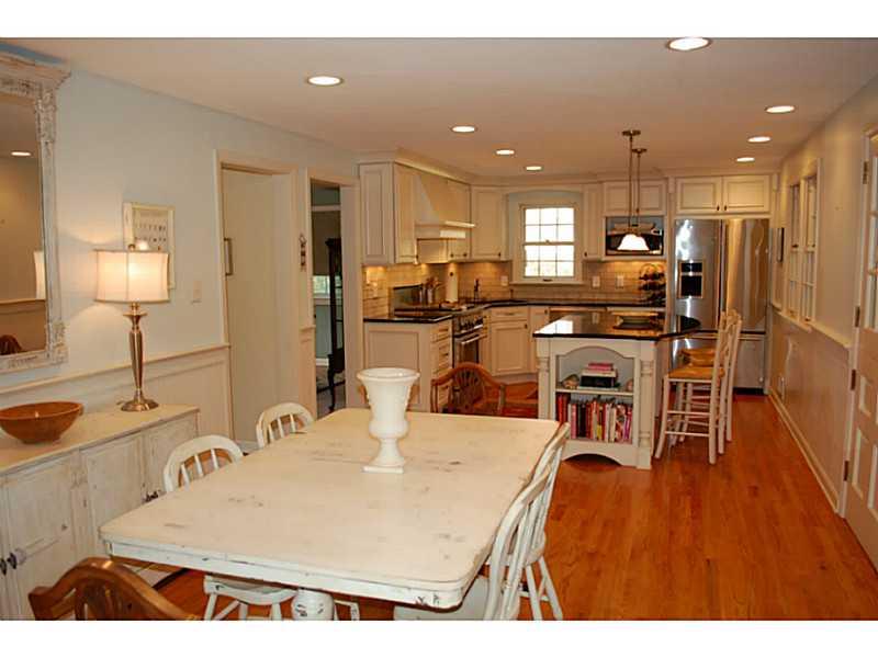172 Topsfield Road Upper St. Clair, PA 15241 - Photo 6 of 25 Kitchen.