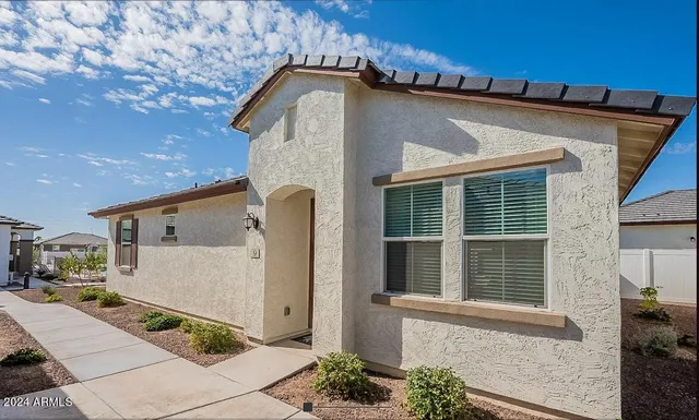 $2,124 | 1050 South 173rd Avenue, Unit 3, Goodyear, AZ 85338