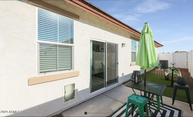 $2,124 | 1050 South 173rd Avenue, Unit 3, Goodyear, AZ 85338