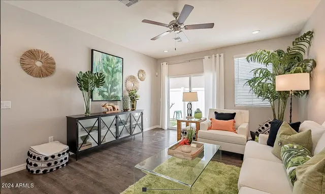 $2,124 | 1050 South 173rd Avenue, Unit 3, Goodyear, AZ 85338