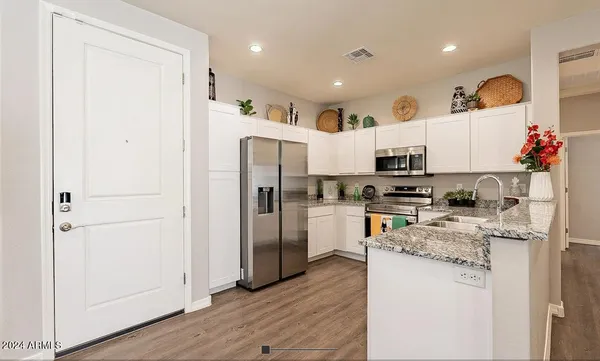 $2,099 | 1050 South 173rd Avenue, Unit 3, Goodyear, AZ 85338