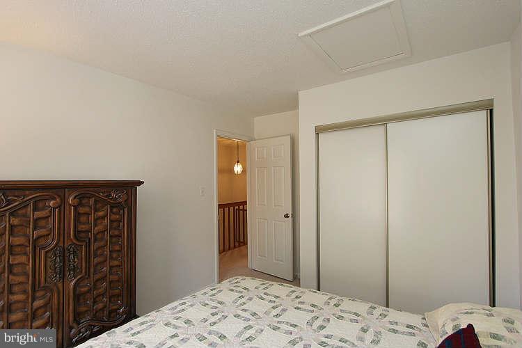 1605 Oak Spring Way Reston, VA 20190 - Photo 16 of 30 Bedroom