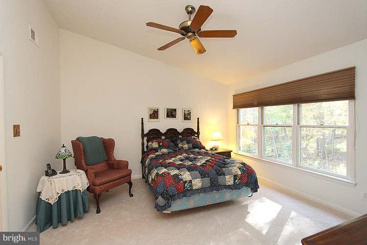1605 Oak Spring Way Reston, VA 20190 - Photo 21 of 30 Bedroom (Master)
