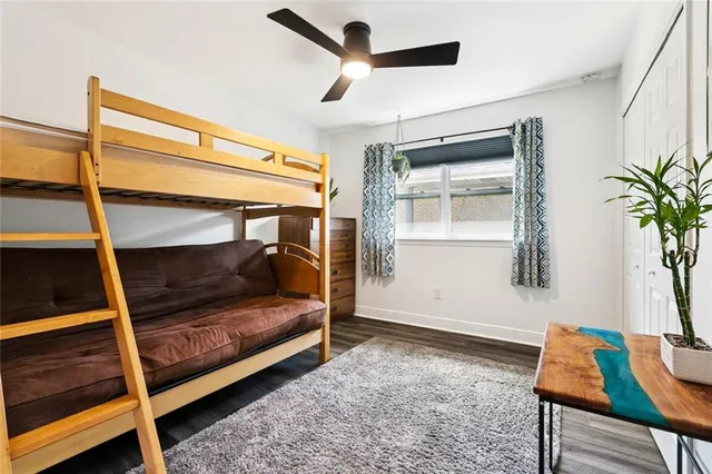 $2,400 | 1929 Green Oaks Drive, Gretna, LA 70056