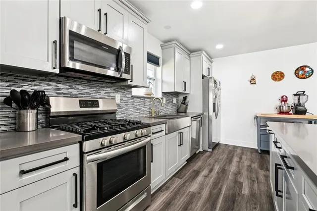 $2,400 | 1929 Green Oaks Drive, Gretna, LA 70056