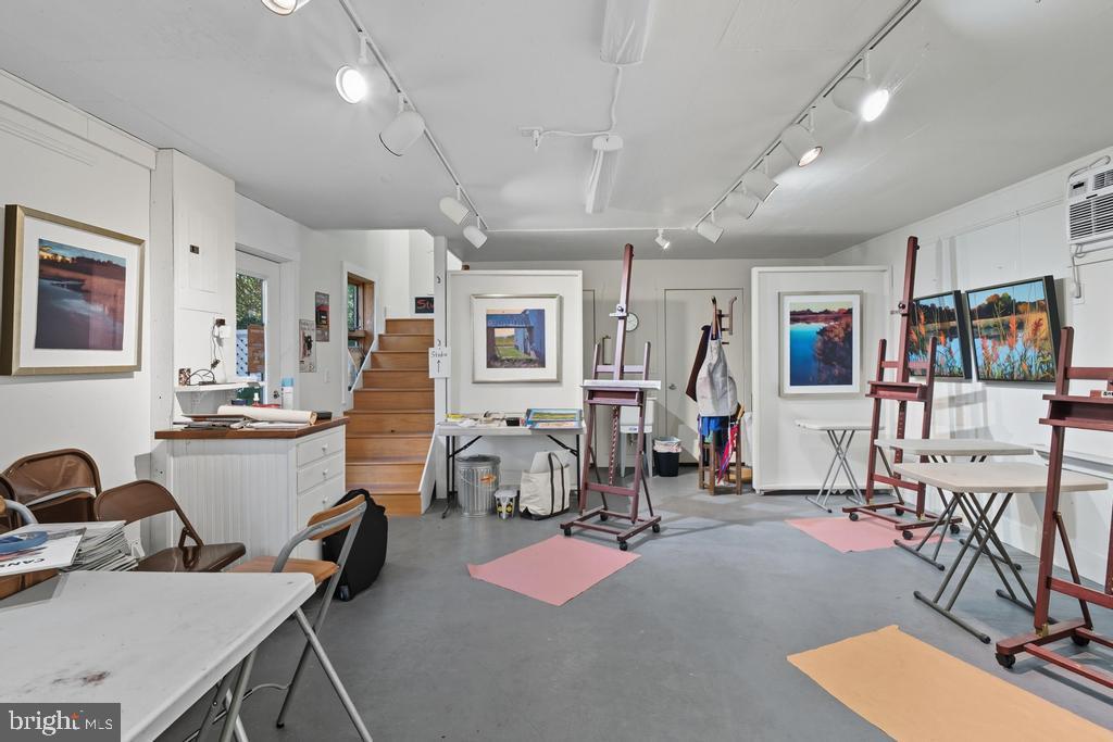 119 High Street Chestertown, MD 21620 - Photo 32 of 60 First Floor Studio with Storage