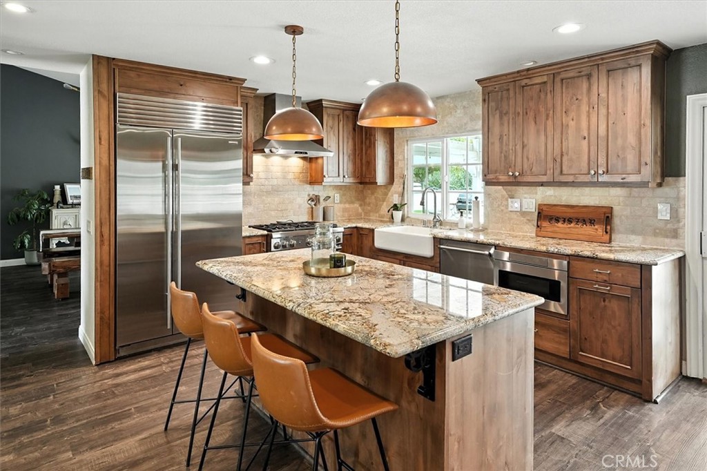 33314 Pewter Road Agua Dulce, CA 91390 - Photo 14 of 66 Kitchen with High End Appliances