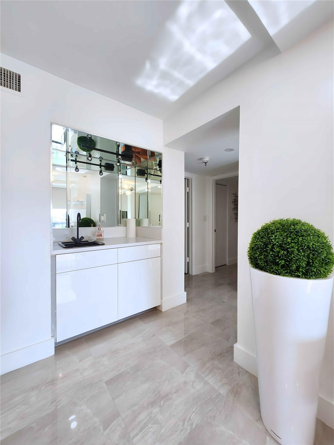 6463 La Costa Drive, Unit 301 Boca Raton, FL 33433 - Photo 11 of 37 Photo 11
