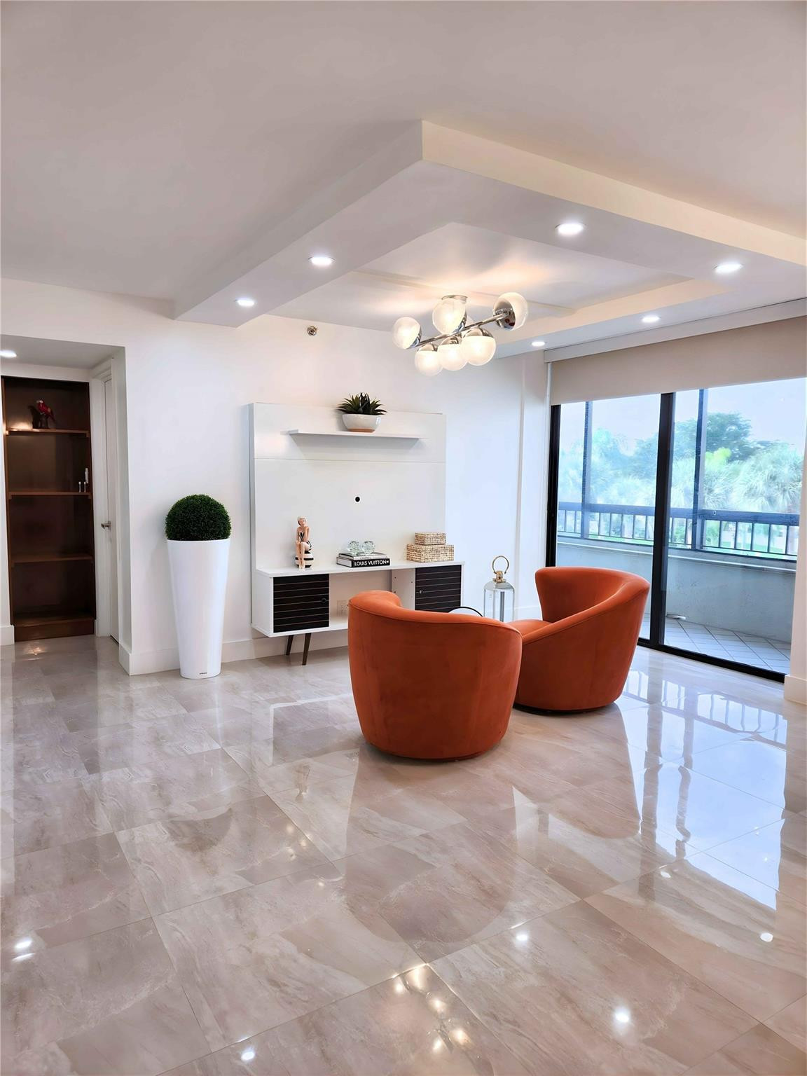 6463 La Costa Drive, Unit 301 Boca Raton, FL 33433 - Photo 7 of 37 Photo 7