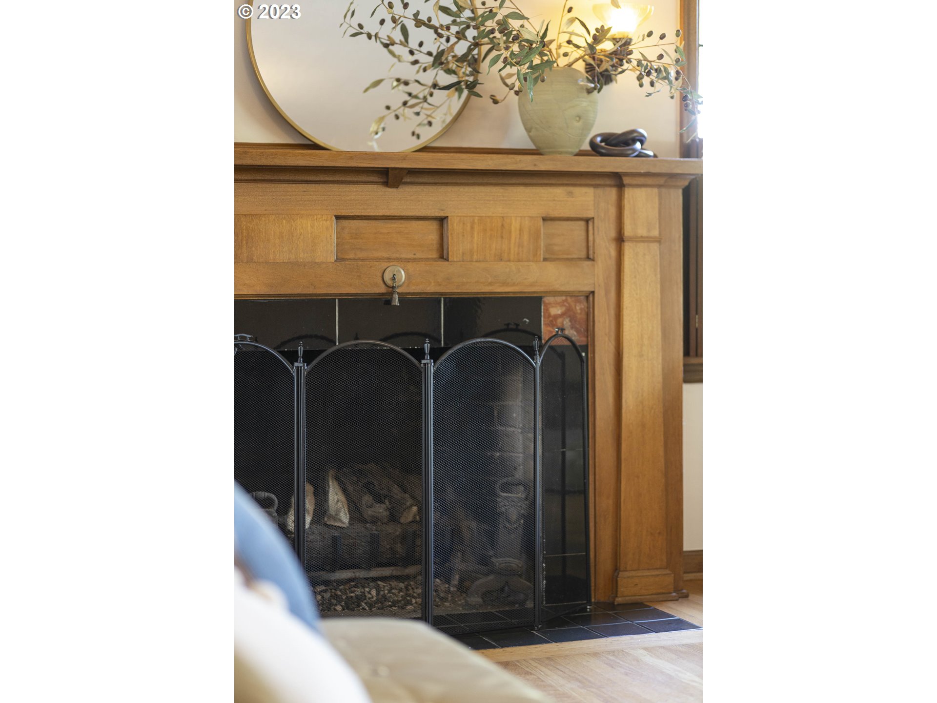 3227 Southeast Lambert Street Portland, OR 97202 - Photo 12 of 44 a close view of a utility room with a mirror and washer
