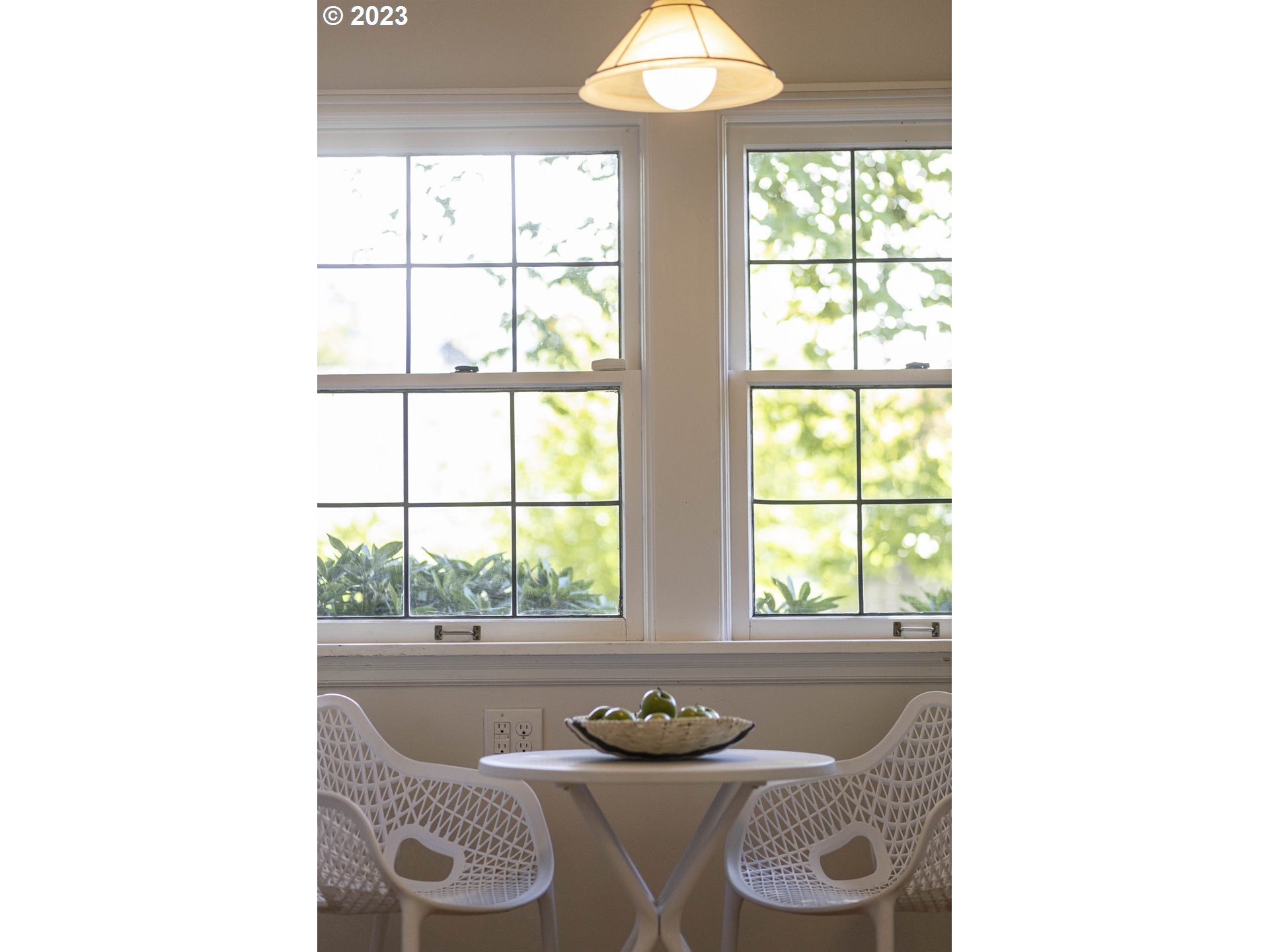 3227 Southeast Lambert Street Portland, OR 97202 - Photo 17 of 44 a living room with furniture and a window
