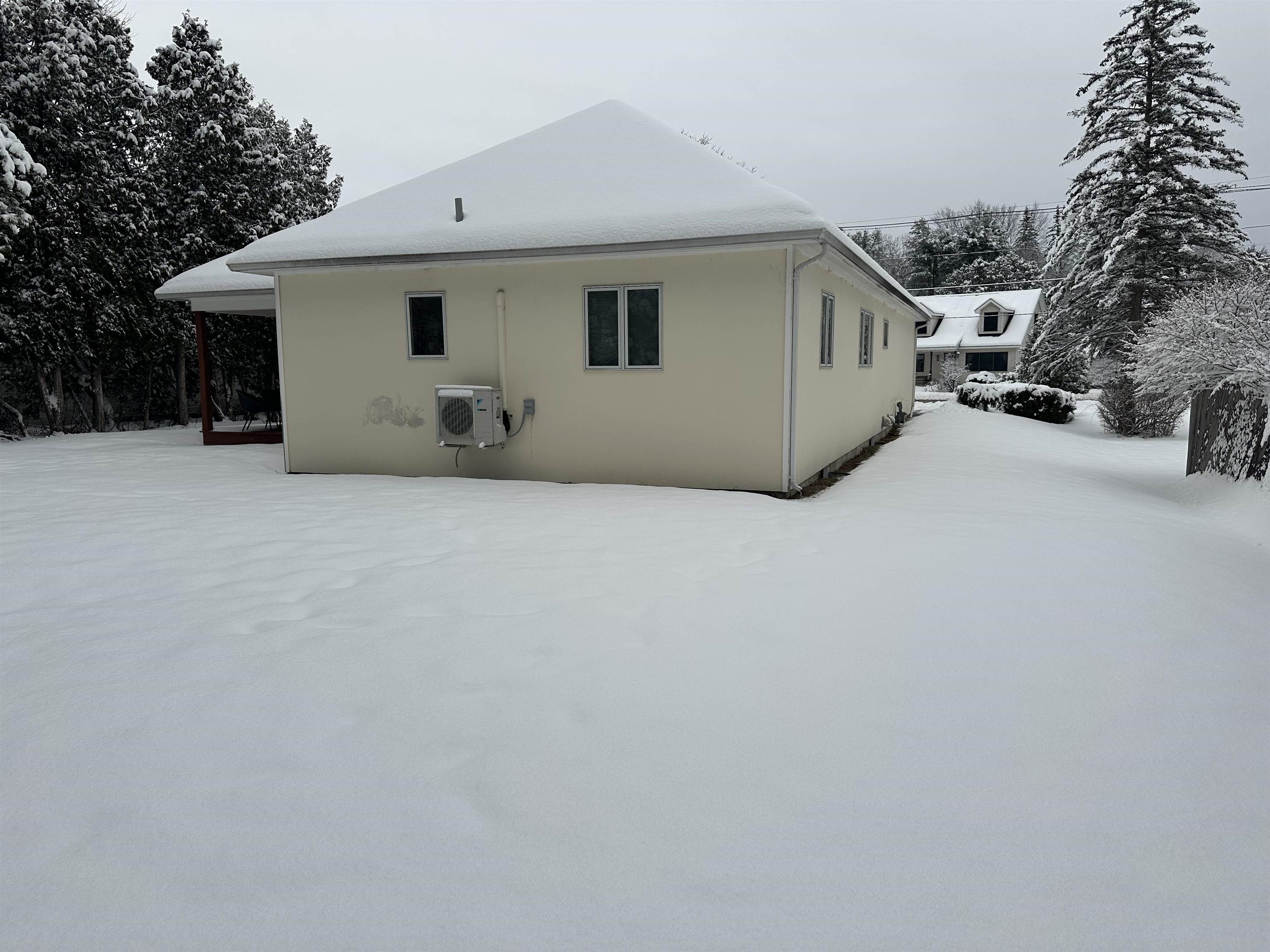 18 Kirby Road South Burlington, VT 05403 - Photo 2 of 38