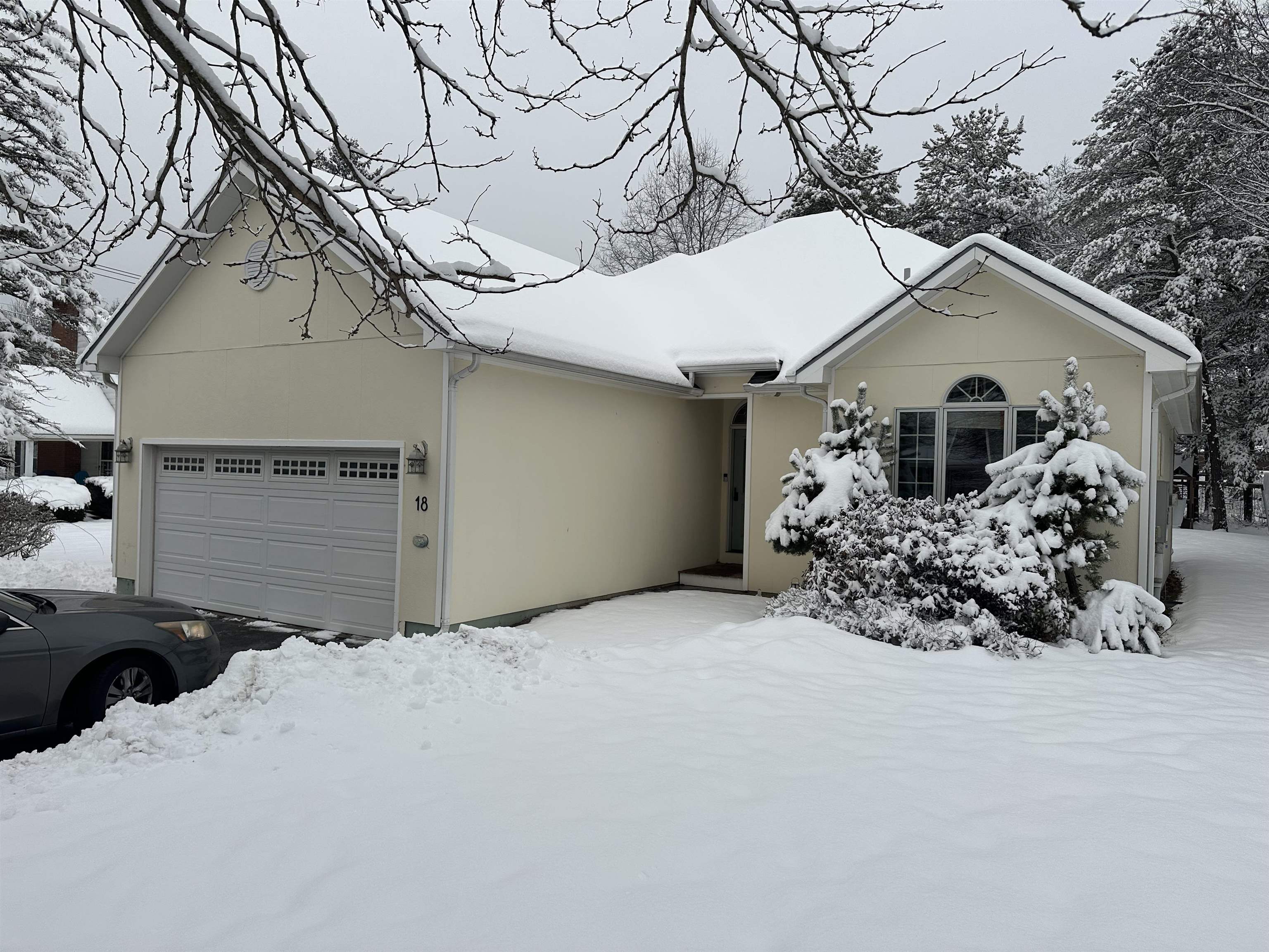 18 Kirby Road South Burlington, VT 05403 - Photo 8 of 38