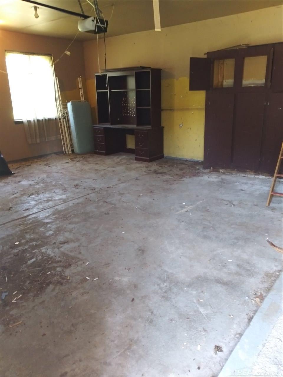 21560 30 Mile Road Ray, MI 48096 - Photo 10 of 25 50021510-9.JPG